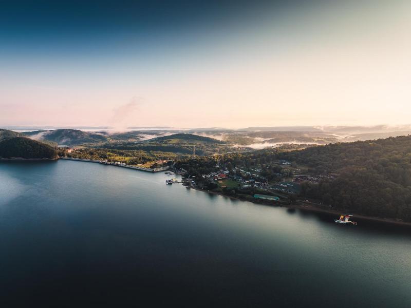 White Sails Solina