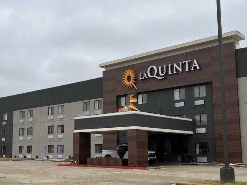 La Quinta Inn & Suites Baton Rouge Seigan Lane image