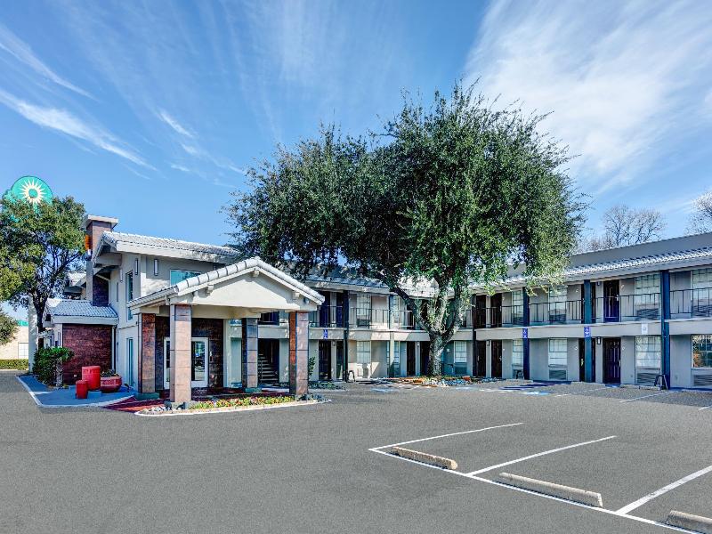 La Quinta Inn Dallas / Uptown image