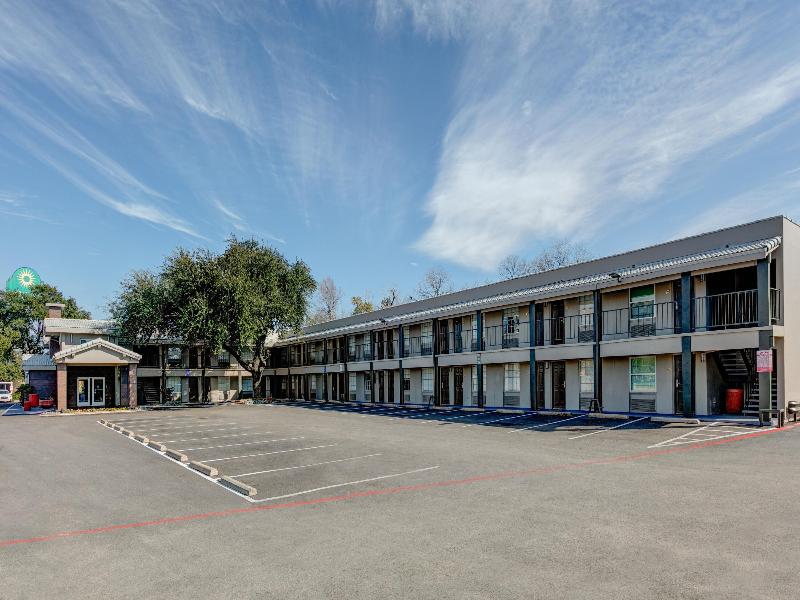 La Quinta Inn Dallas / Uptown image