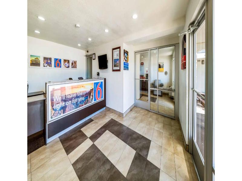 Motel 6 Dallas, Tx - Farmers Branch image