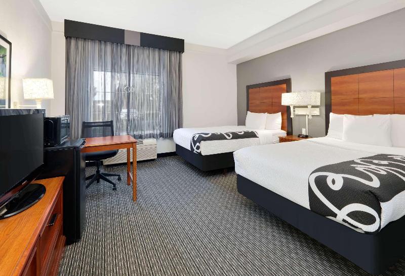 La Quinta Inn & Suites Dallas/North Central
