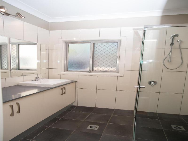 Manera Heights Apartments image