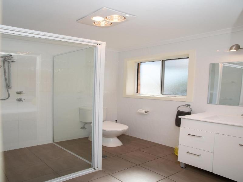 Manera Heights Apartments image
