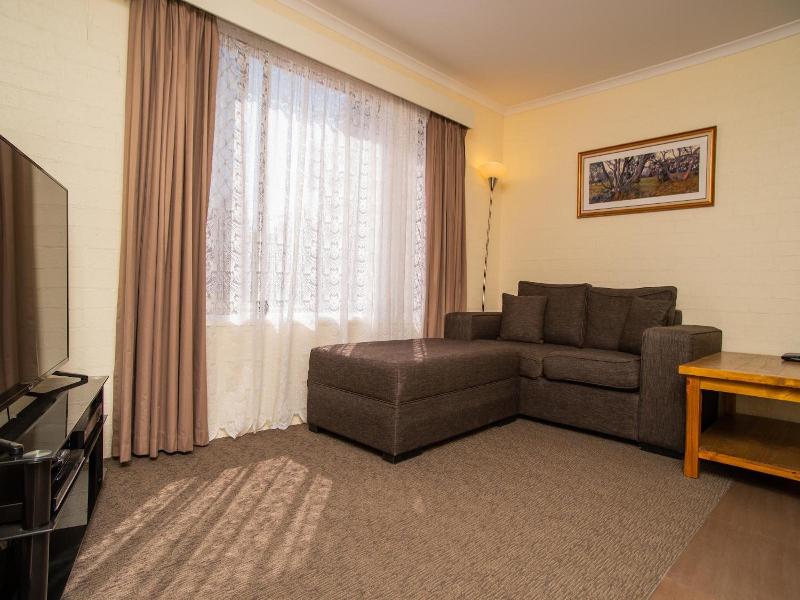 Manera Heights Apartments image