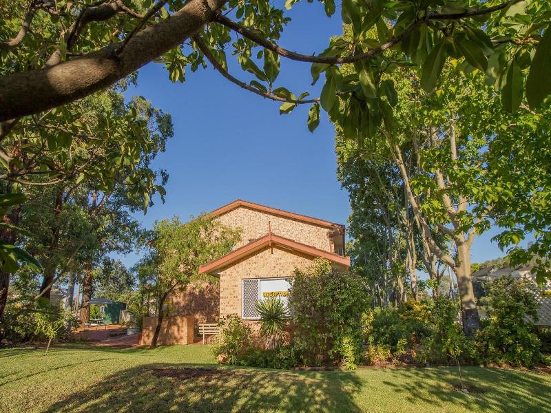Manera Heights Apartments image