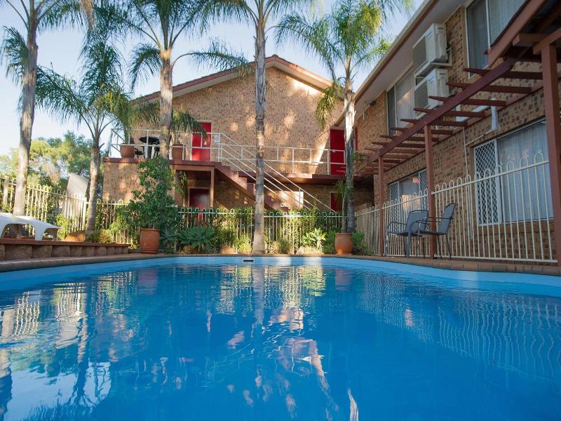 Manera Heights Apartments image