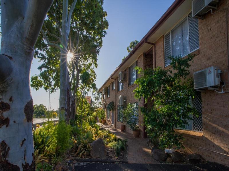 Manera Heights Apartments image