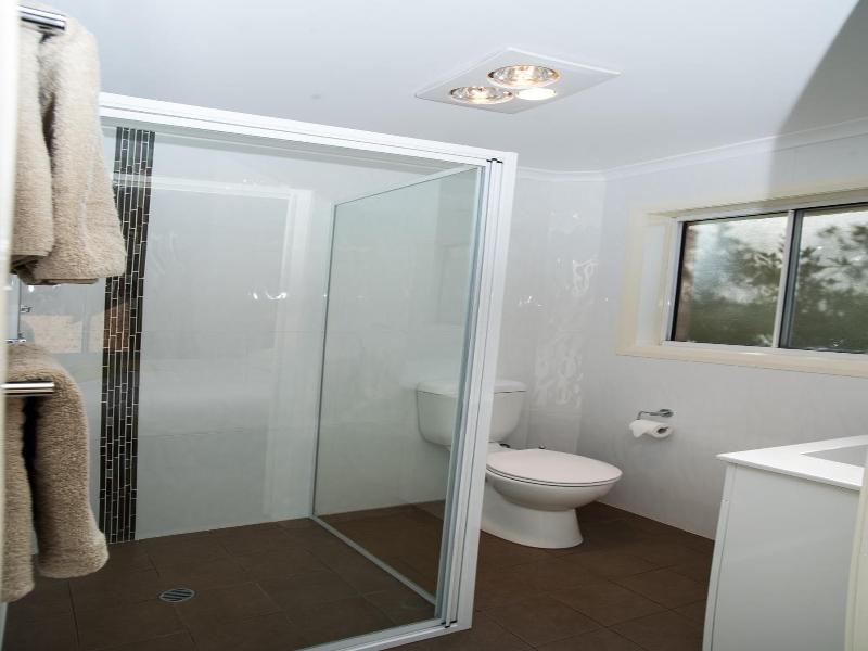 Manera Heights Apartments image