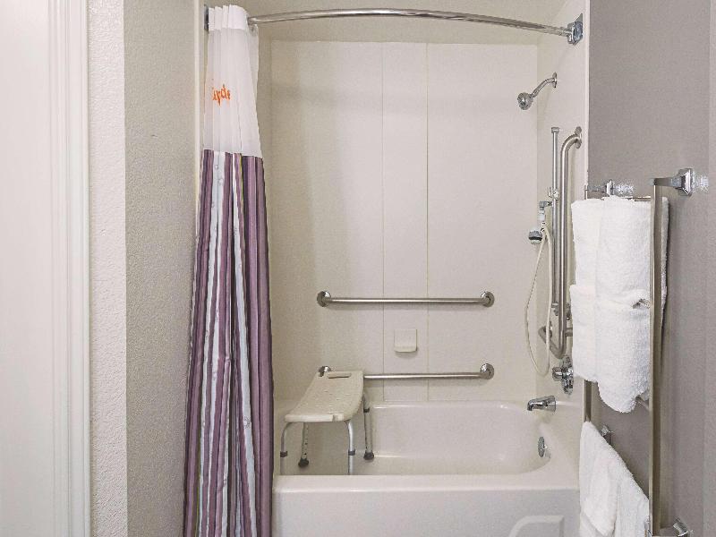 La Quinta Inn & Suites Durham / Chapel Hill image