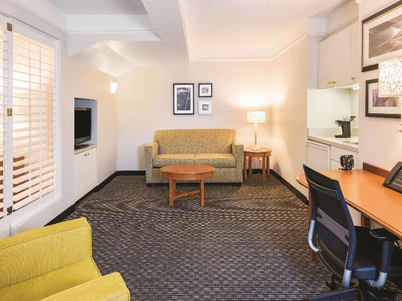 La Quinta Inn & Suites Durham / Chapel Hill image