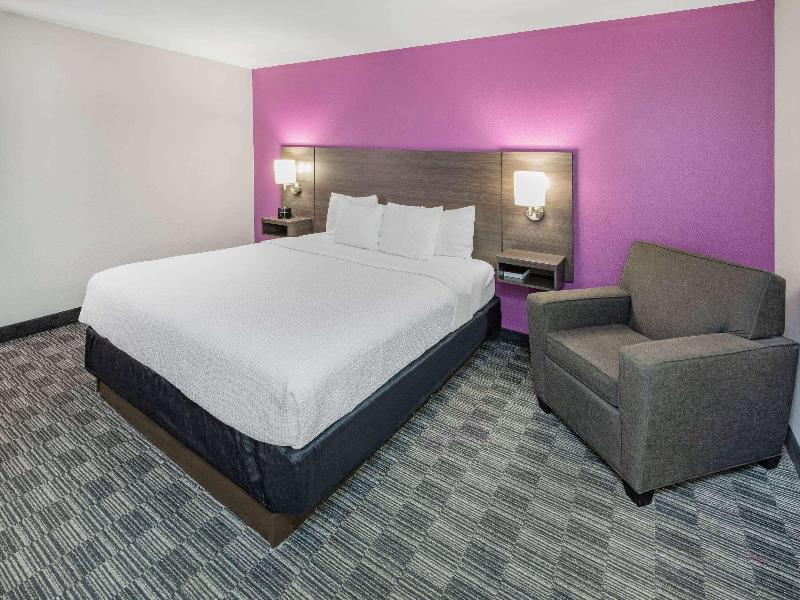 La Quinta Inn & Suites Houston Southwest image