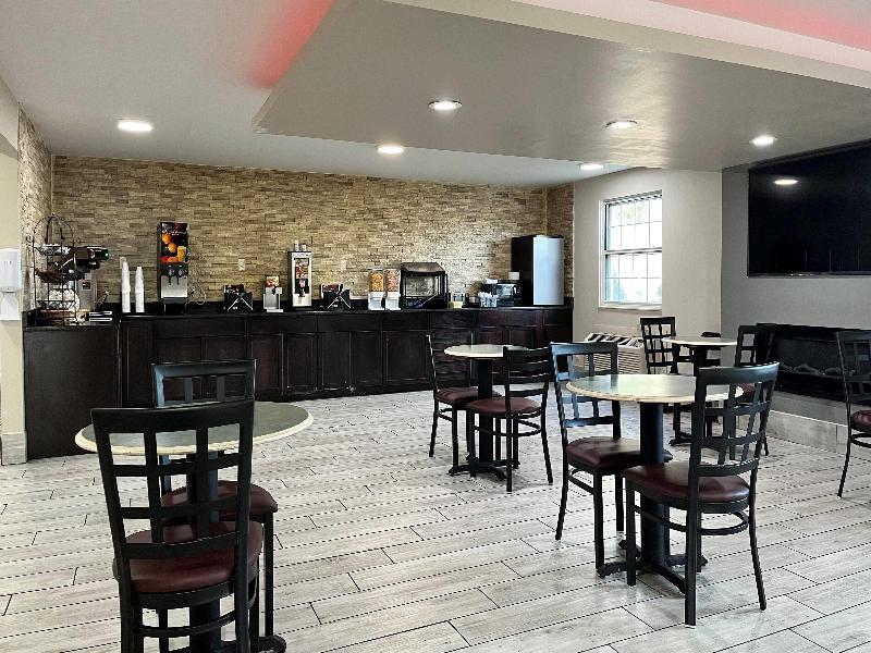 Baymont by Wyndham Indianapolis Airport Lynhurst image