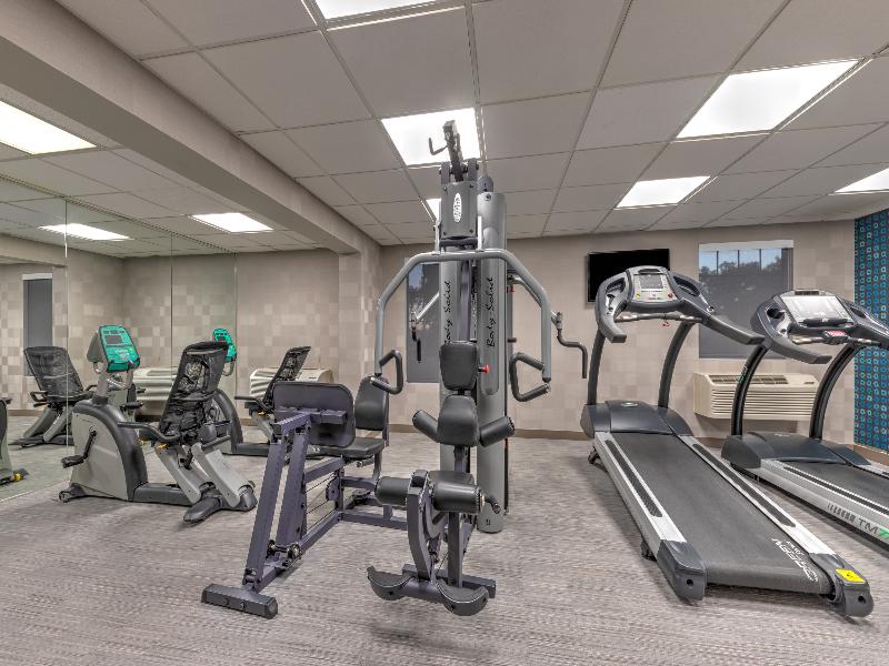 La Quinta Inn & Suites Dallas DFW Airport North image