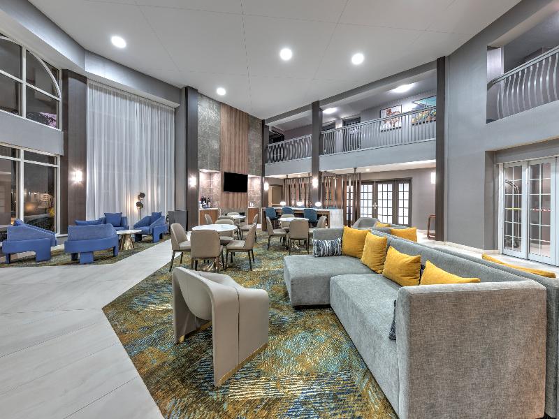 La Quinta Inn & Suites Dallas DFW Airport North image
