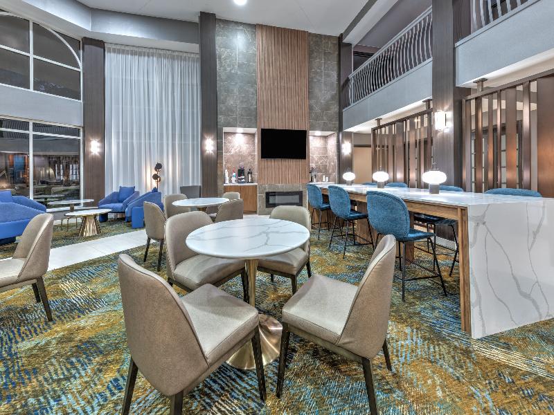 La Quinta Inn & Suites Dallas DFW Airport North image