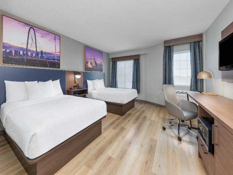 La Quinta Inn & Suites Dallas DFW Airport North image