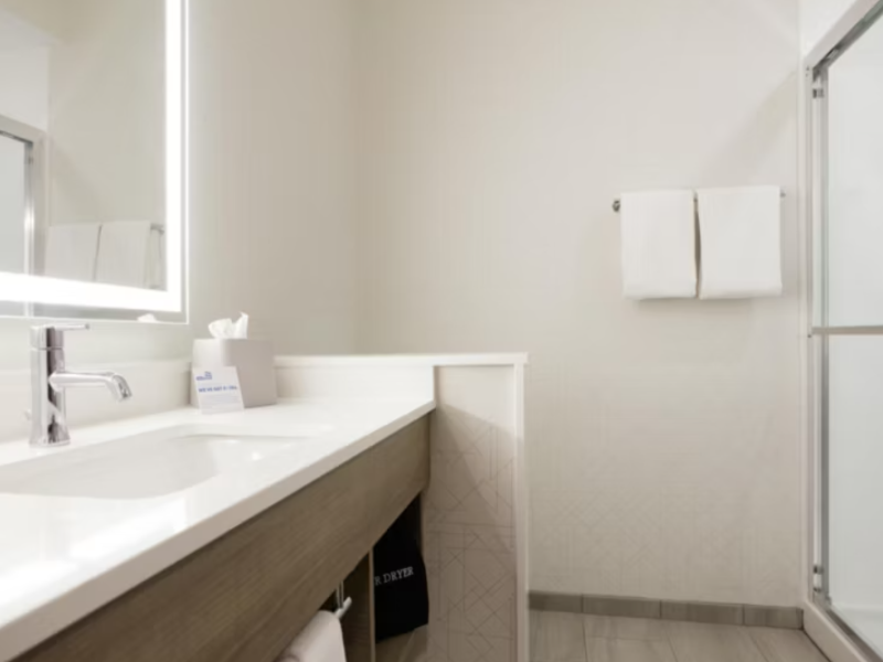 Holiday Inn Express & Suites Memphis East by IHG image