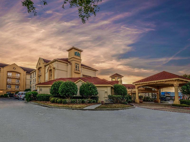 La Quinta Inn & Suites Myrtle Beach Broadway   