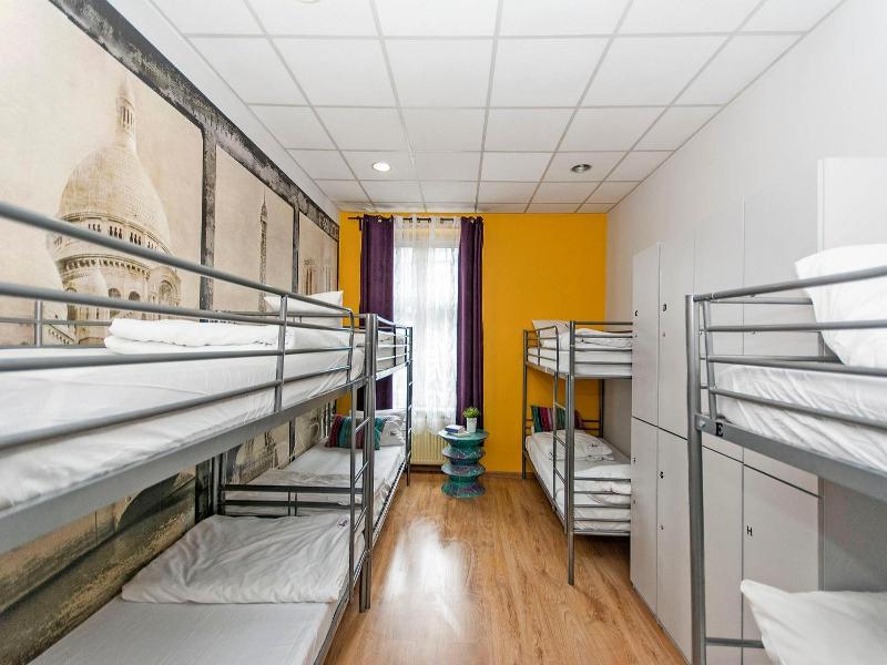 3 City Hostel
