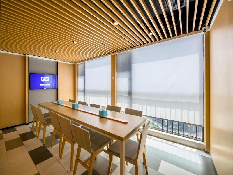 Holiday Inn Express Foshan Chancheng By Ihg image