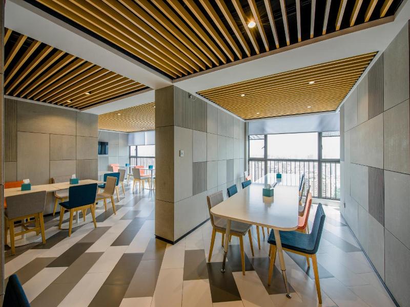 Holiday Inn Express Foshan Chancheng By Ihg image
