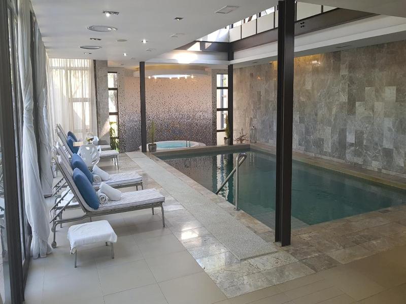 Valley Lodge & Spa image