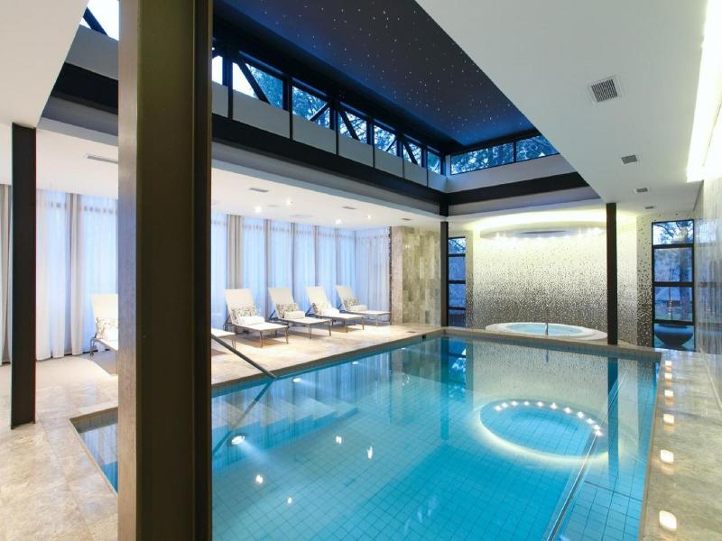 Valley Lodge & Spa image