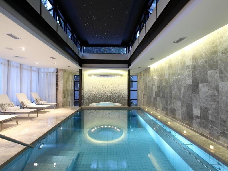 Valley Lodge & Spa image
