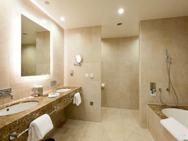 Valley Lodge & Spa image