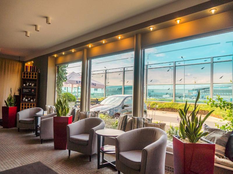 Comm Hotel Poznan Airport image