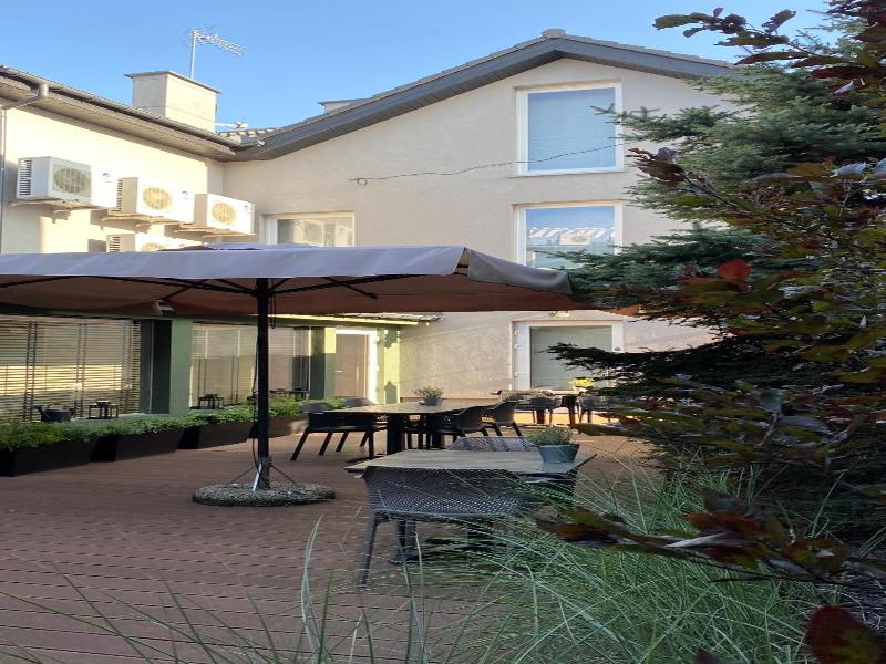 Comm Hotel Poznan Airport image