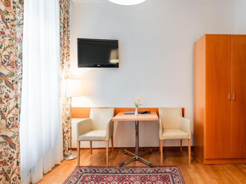 Hotel Markgraf image