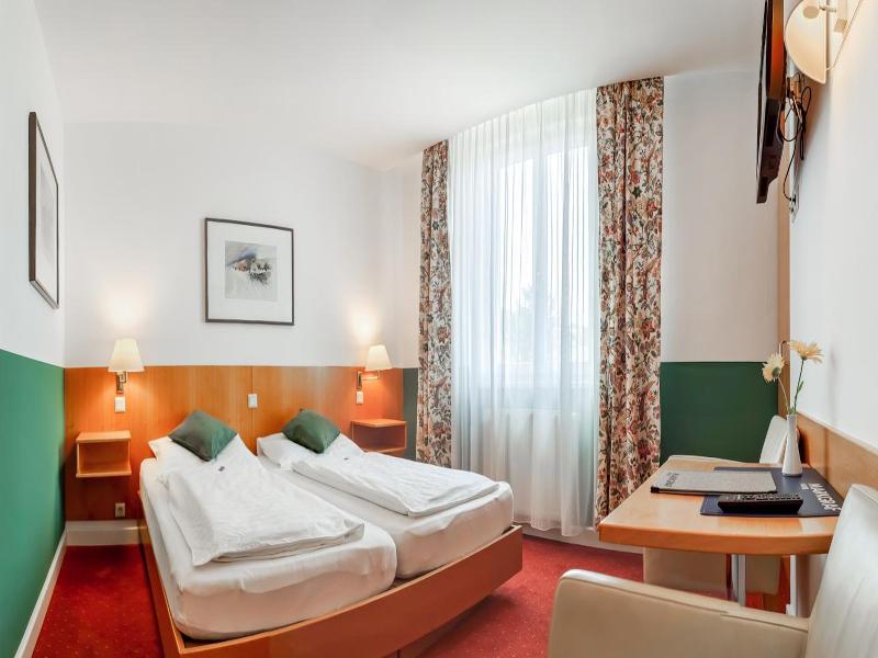 Hotel Markgraf image