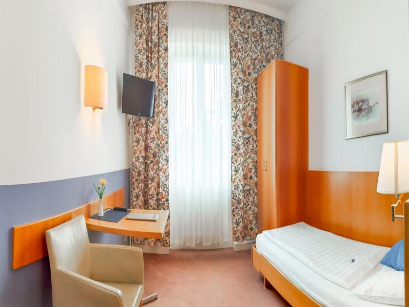 Hotel Markgraf image