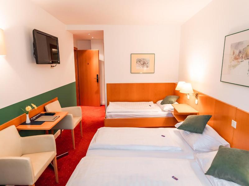 Hotel Markgraf image