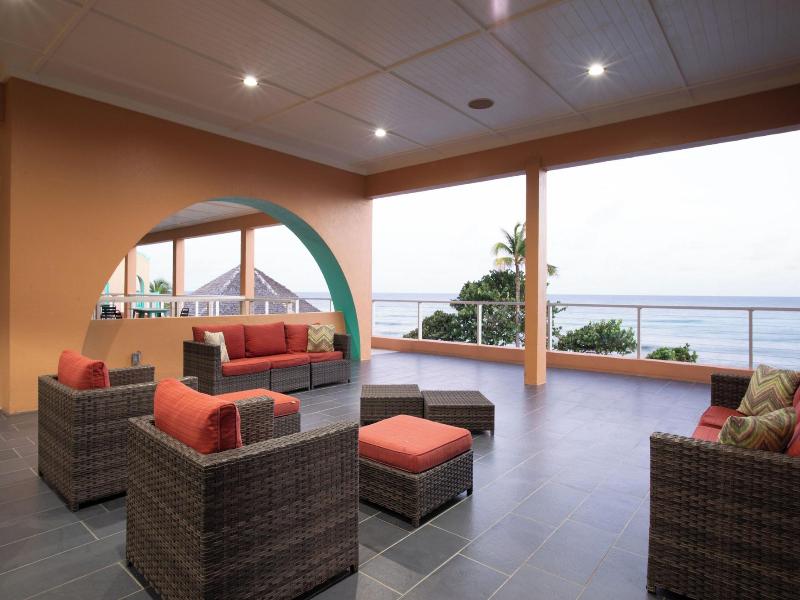 Grapetree Bay Hotel Villas image