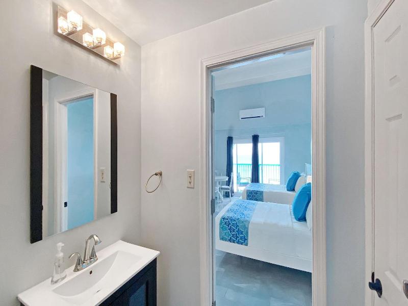 Grapetree Bay Hotel Villas image
