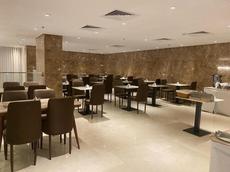 Savoye Hotel — restaurant