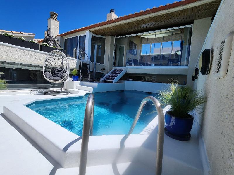 Solo Atico Guest Suites image