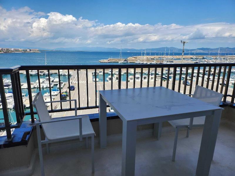 Solo Atico Guest Suites image