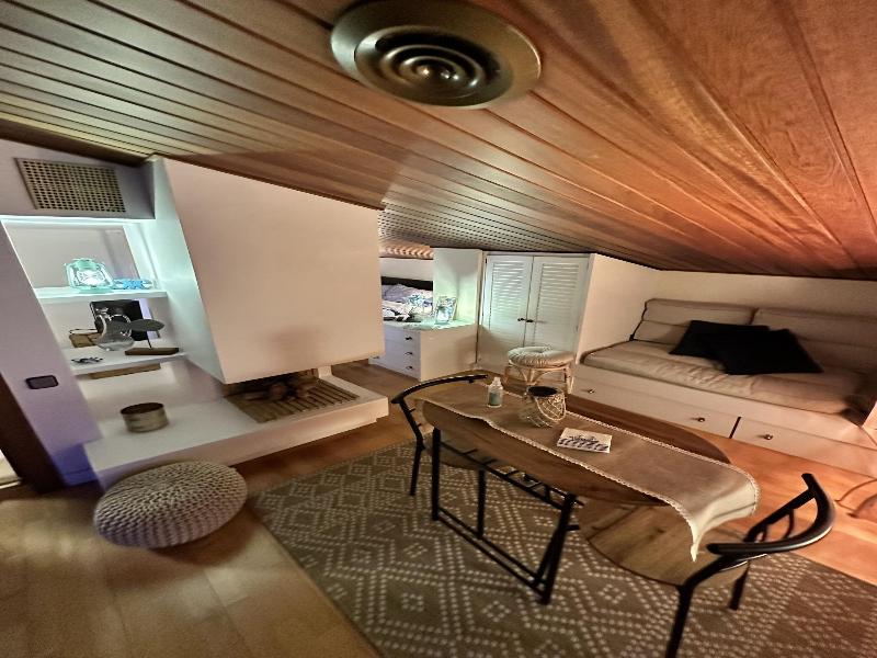 Solo Atico Guest Suites image