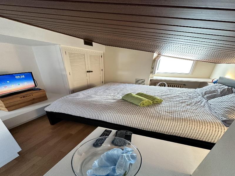Solo Atico Guest Suites image