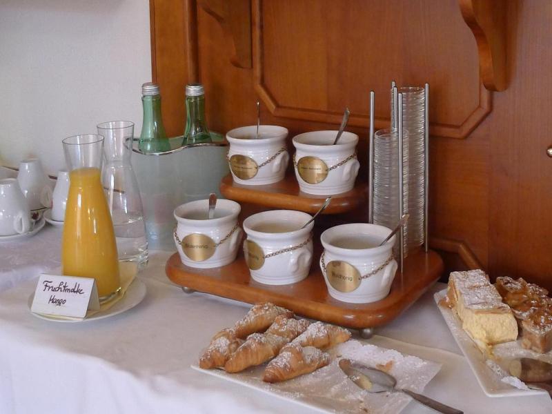 "hotel Restaurant Böck ""roter Hahn""" image