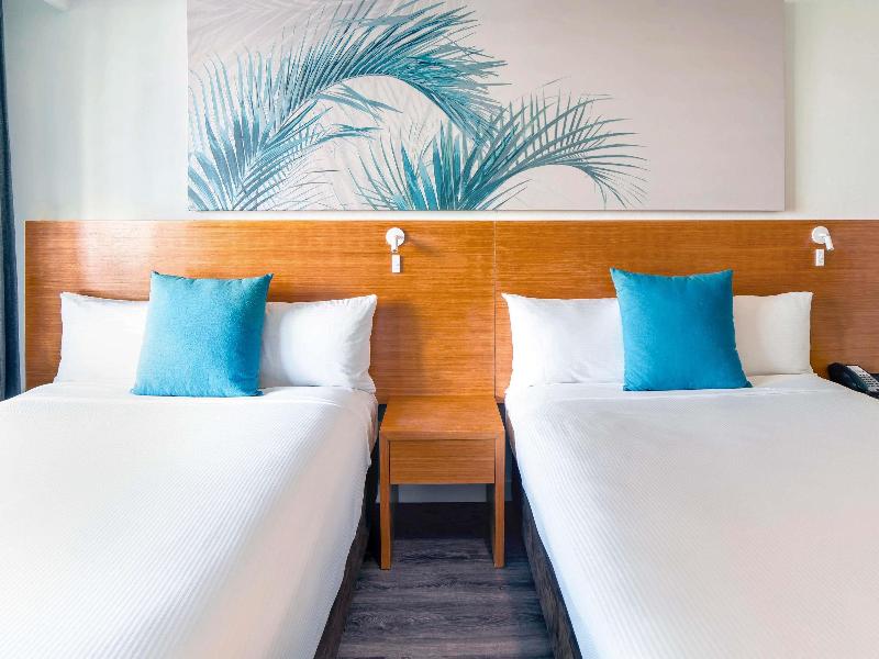 Novotel Cairns Oasis Resort image