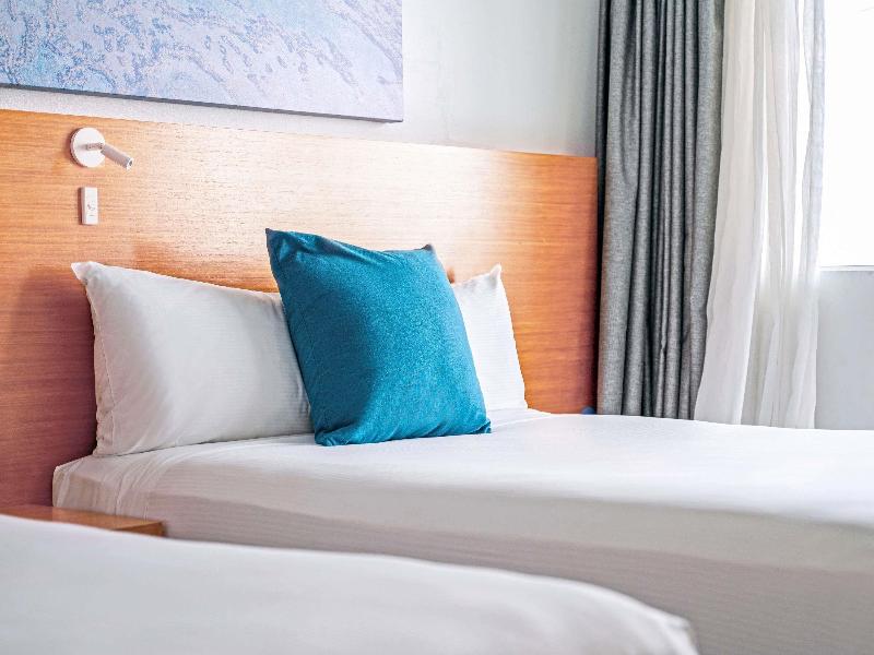 Novotel Cairns Oasis Resort image