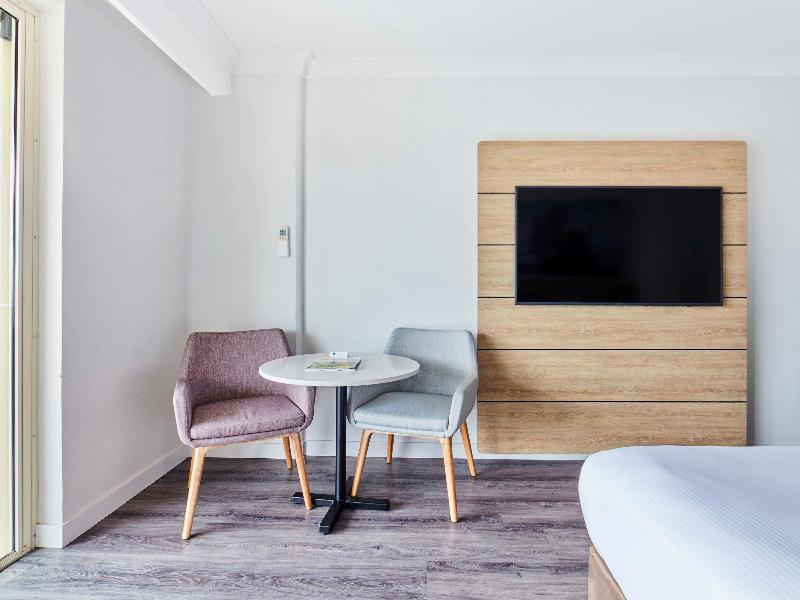 Novotel Cairns Oasis Resort image