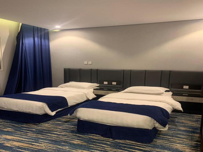 Qimam Park Hotel 1 image