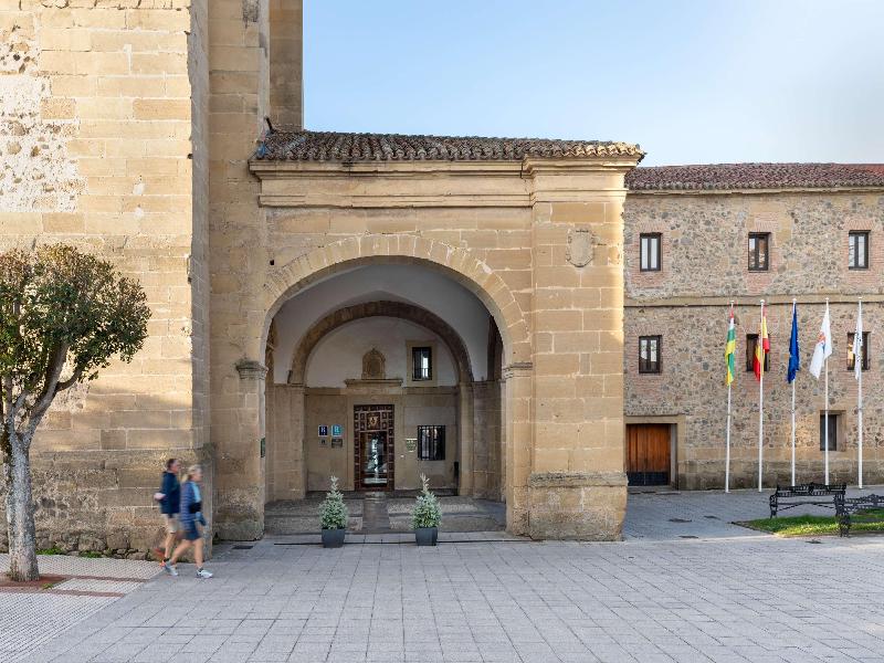 Parador de Santo Domingo Bernardo de Fresneda  image