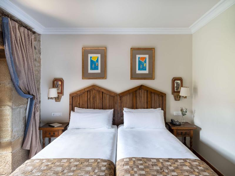 Parador de Santo Domingo Bernardo de Fresneda  image